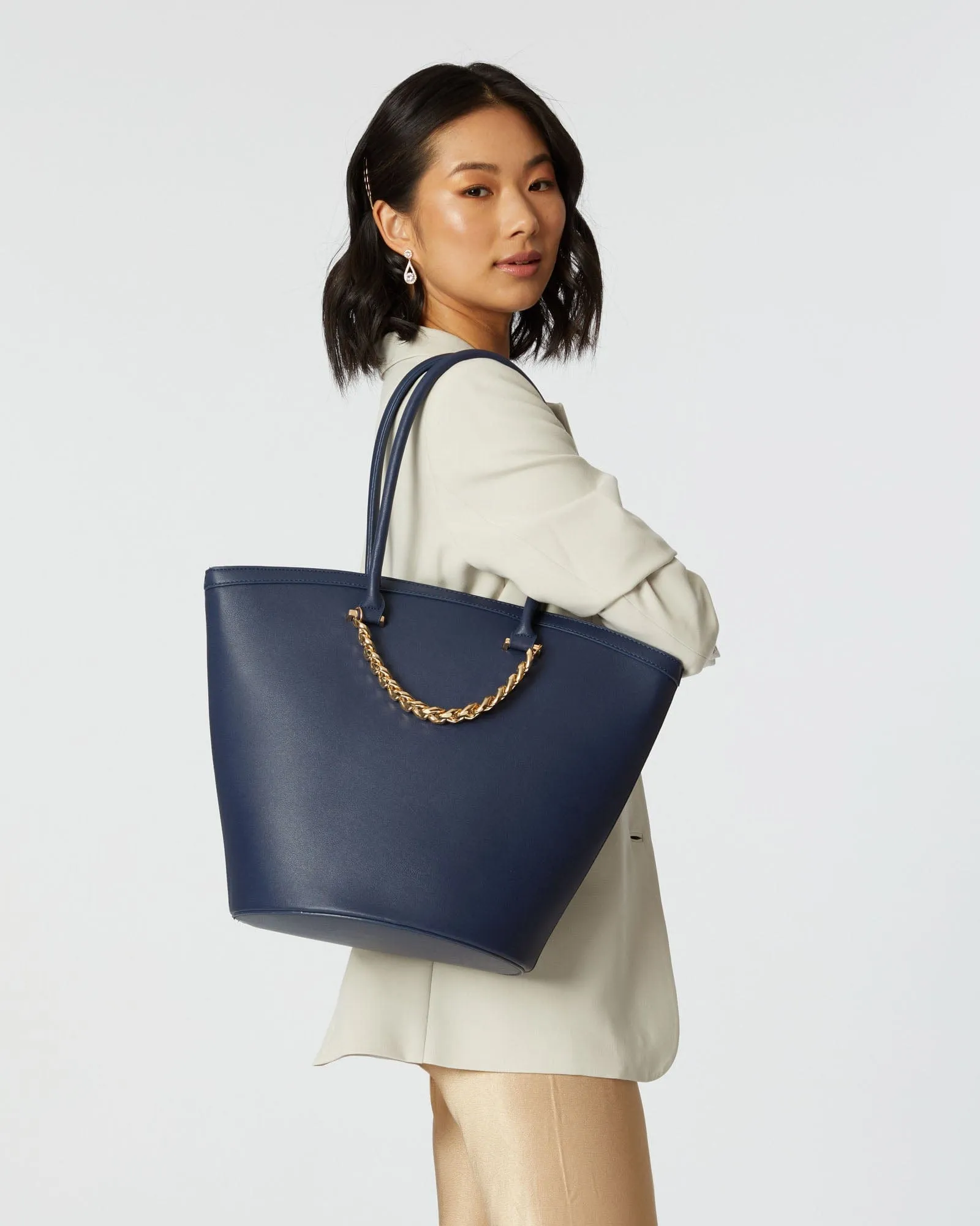 Hong Chain Navy Tote Bag