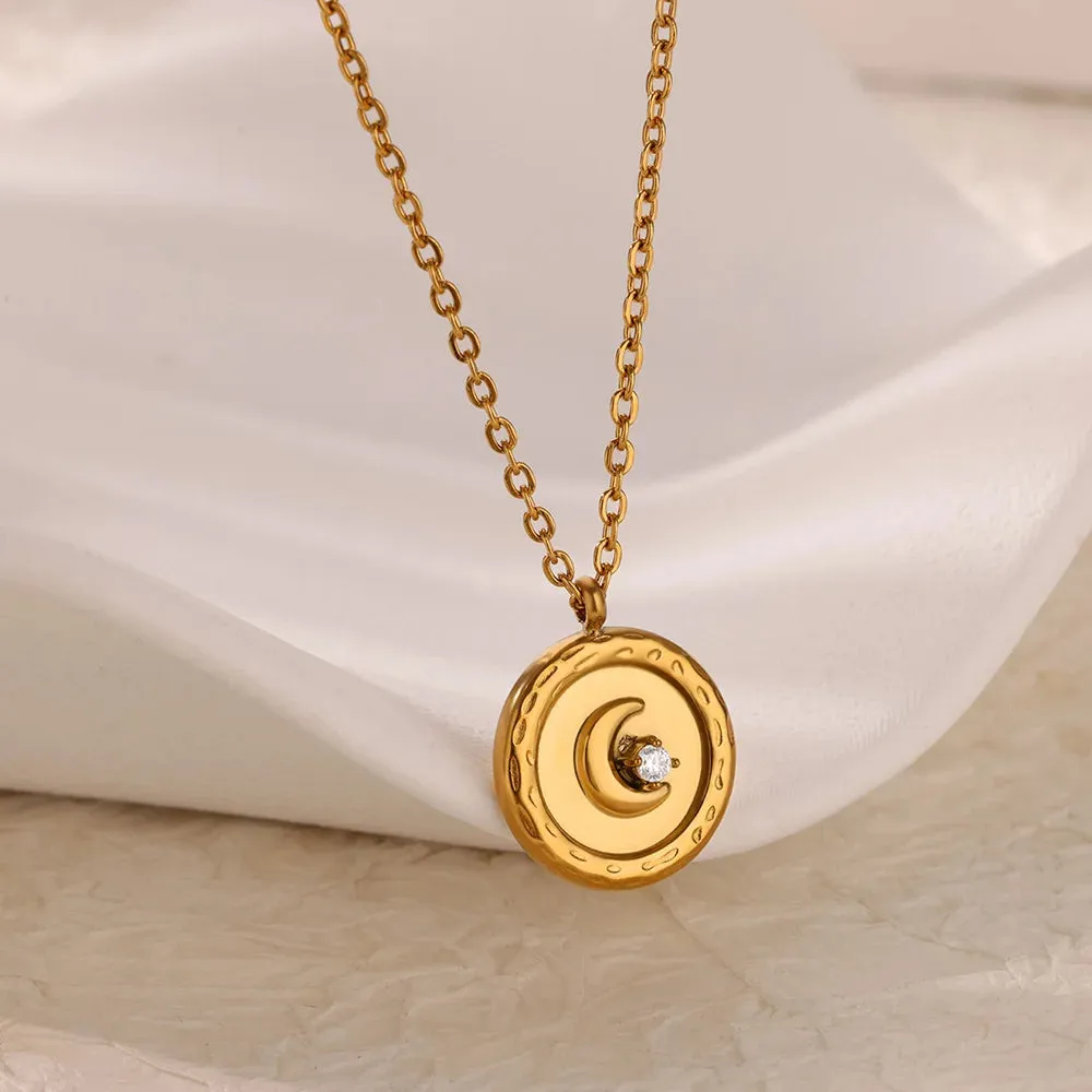 Punk Gold Heart Pendant Necklace for Women Y2K Choker