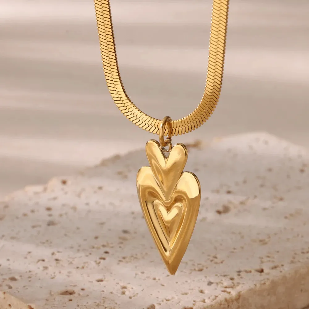 Punk Gold Heart Pendant Necklace for Women Y2K Choker