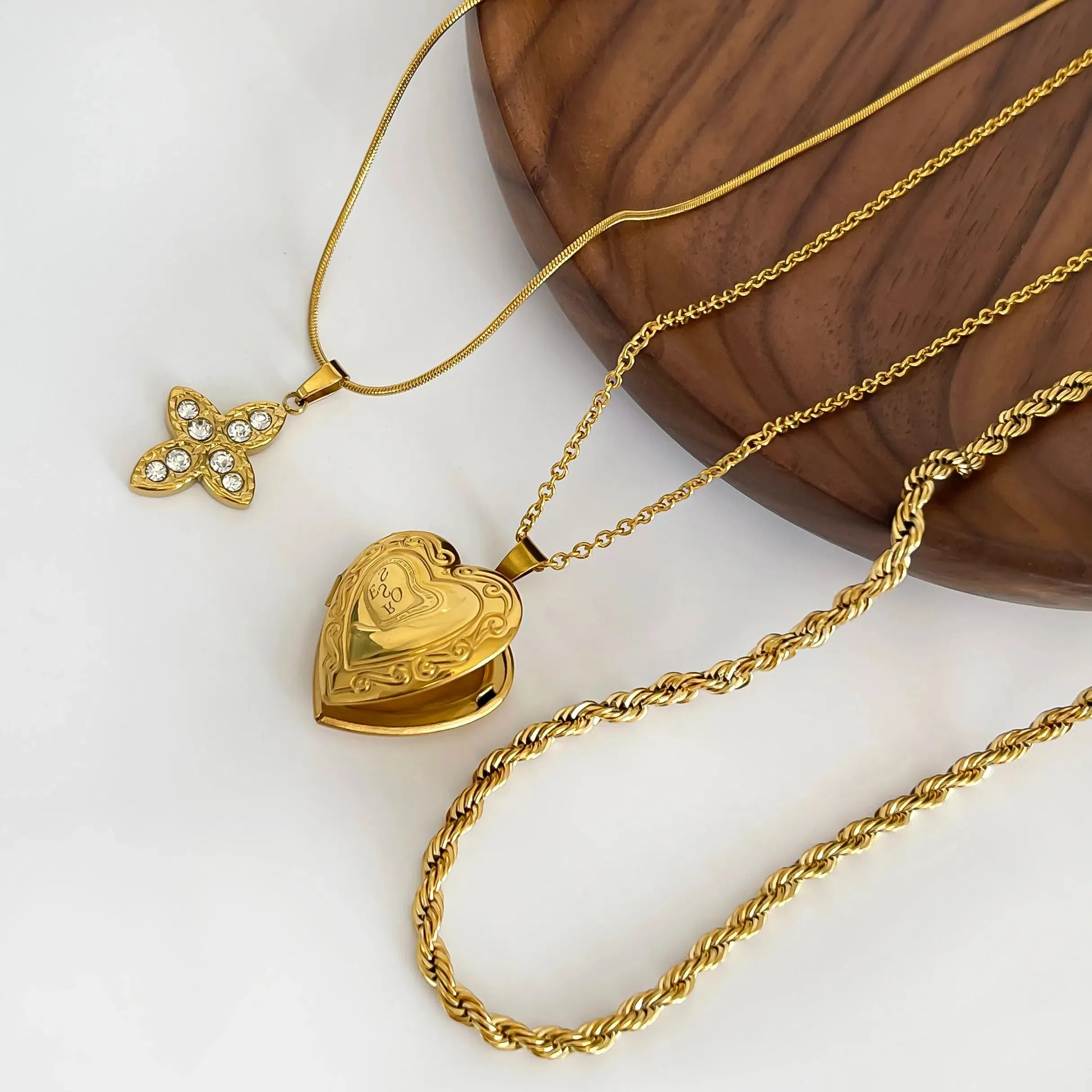 Trendy Solid Gold Color Rhinestone Cross Heart Pendant Necklace