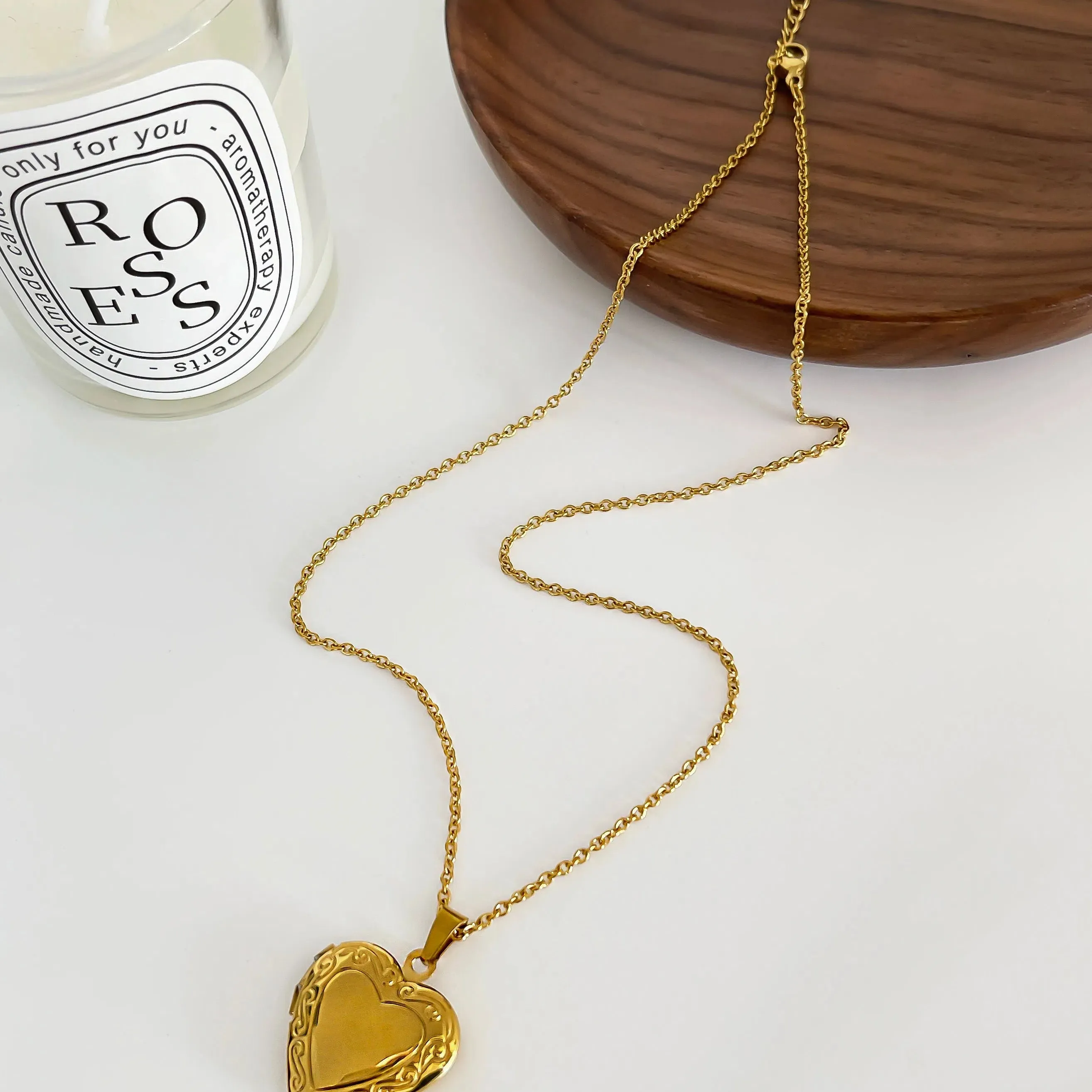 Trendy Solid Gold Color Rhinestone Cross Heart Pendant Necklace