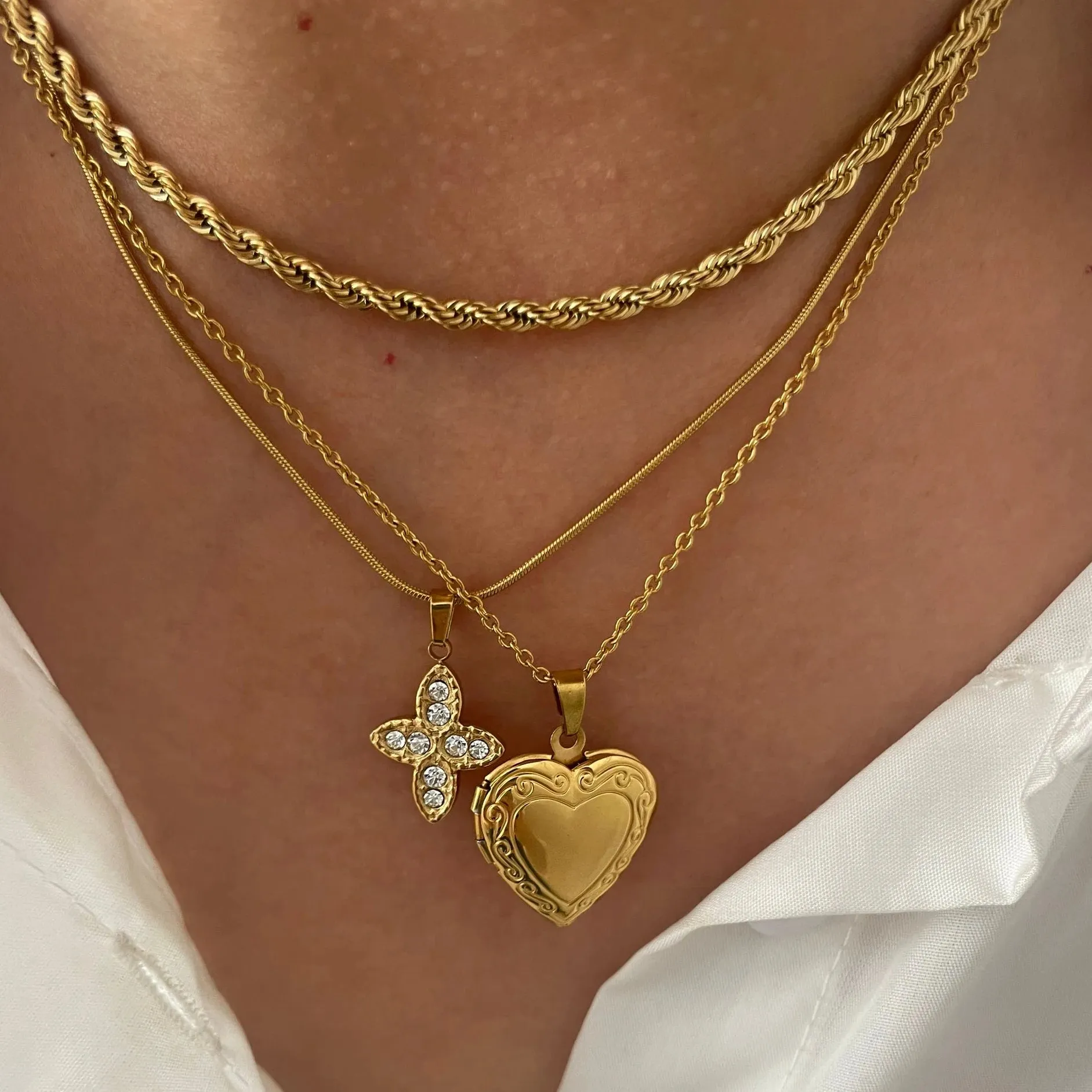 Trendy Solid Gold Color Rhinestone Cross Heart Pendant Necklace