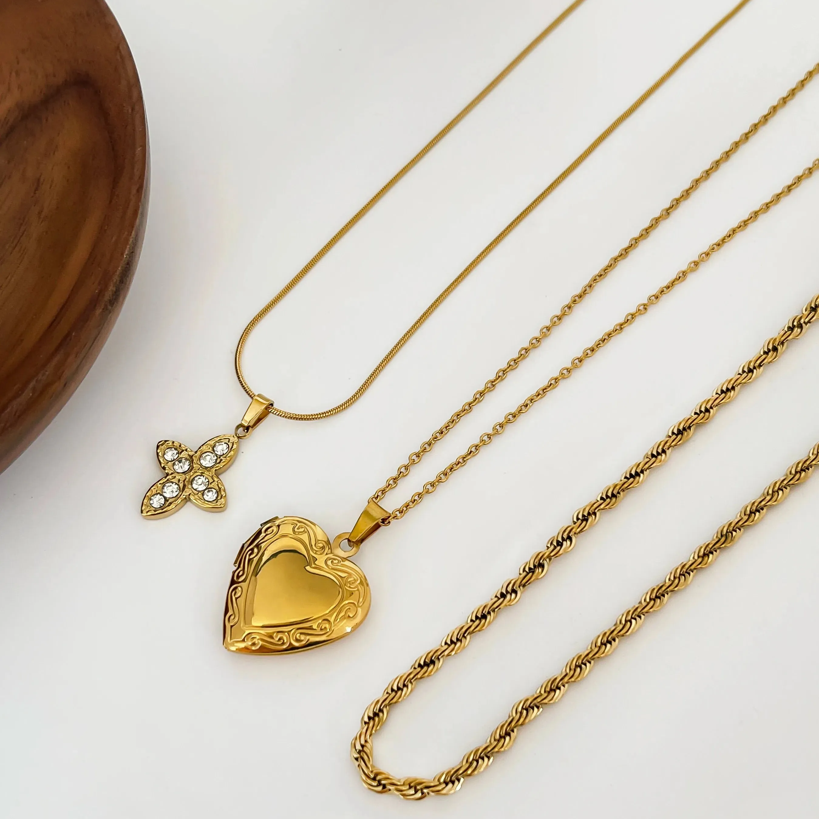 Trendy Solid Gold Color Rhinestone Cross Heart Pendant Necklace